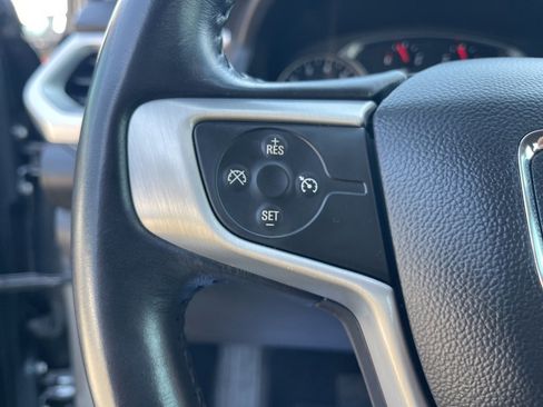 Used 2020 GMC Acadia SLE w/ Driver Convenience Package image 21