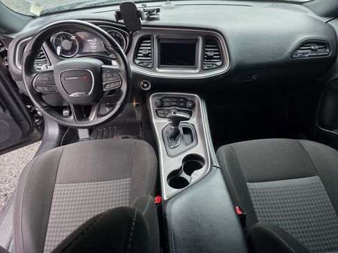 Used 2022 Dodge Challenger GT image 16