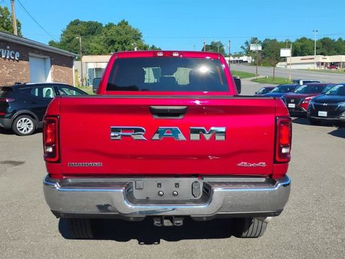 Used 2026 RAM 2500 Big Horn AWD/4WD image 6