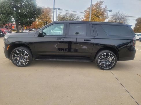New 2026 Chevrolet Suburban RST w/ Advanced Technology Package image 2