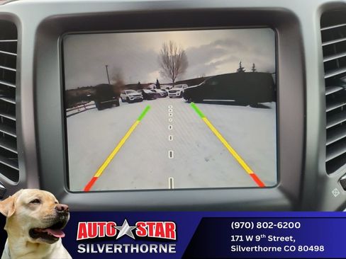 Used 2018 Jeep Cherokee Trailhawk w/ Cold Weather Group image 19