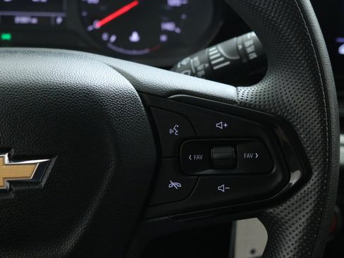 Used 2024 Chevrolet Trax LS image 17