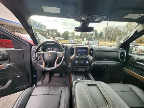 Used 2022 Chevrolet Silverado 1500 High Country image 20