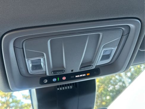 Used 2024 Chevrolet Silverado 2500 LT image 46