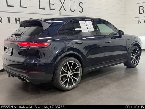 Used 2019 Porsche Cayenne AWD/4WD image 4