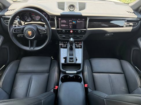 Used 2026 Porsche Macan AWD/4WD image 13