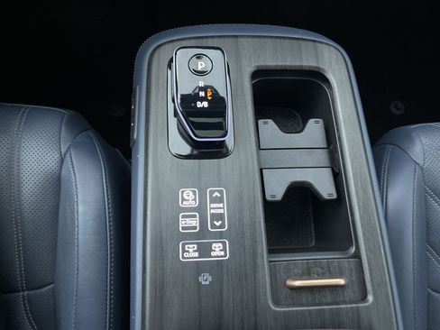 Certified 2023 Nissan Ariya AWD/4WD image 22