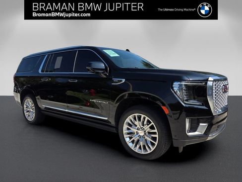 Used 2023 GMC Yukon XL Denali w/ Advanced Technology Package AWD/4WD image 1