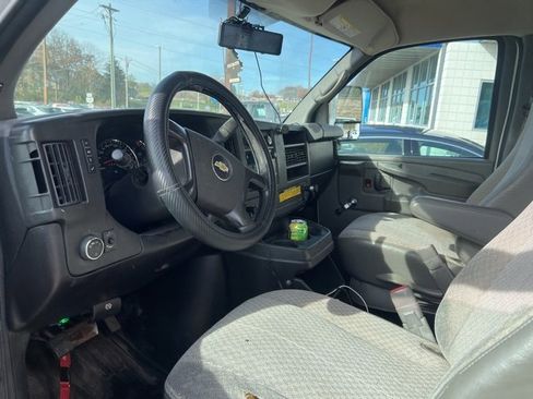 Used 2012 Chevrolet Express 3500 image 2