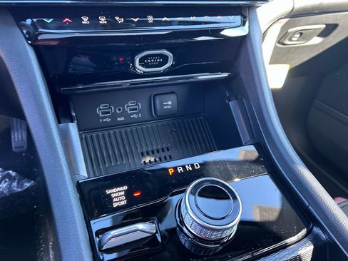 New 2026 Jeep Grand Cherokee Limited AWD/4WD image 10