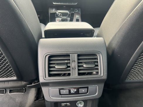 Used 2022 Audi Q5 2.0T Premium Plus w/ Premium Plus Package image 28