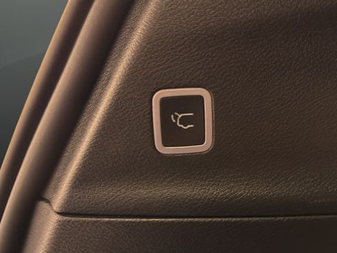 Used 2025 Chrysler Pacifica Limited FWD image 33