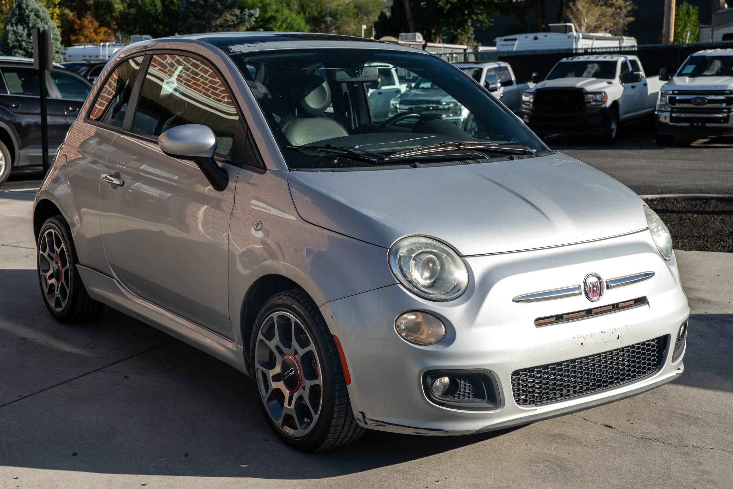 Used 2012 FIAT 500 Sport w/ Safety & Sound Pkg FWD image 12