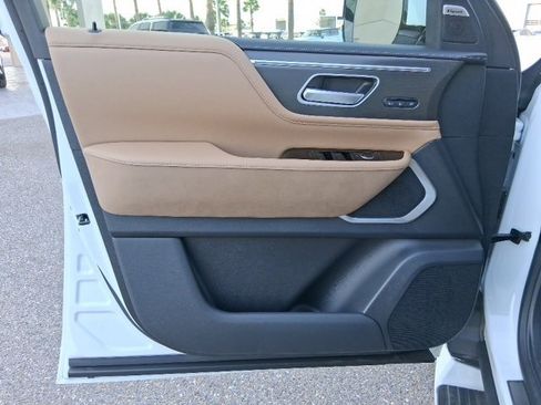 New 2026 INFINITI QX80 Luxe w/ Cargo Package image 17