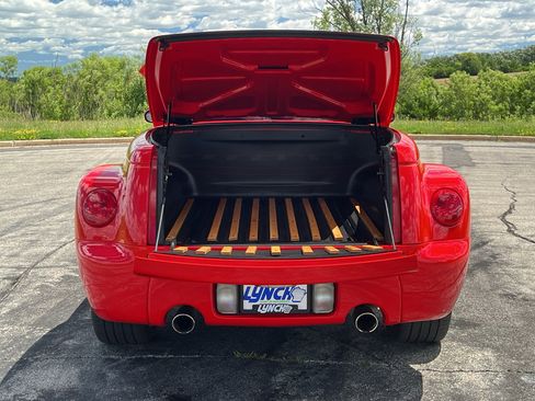 Used 2004 Chevrolet SSR w/ Preferred Equipment Group RWD image 26