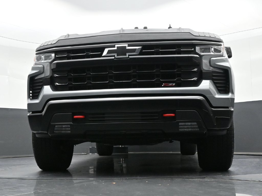 Used 2025 Chevrolet Silverado 1500 LT Trail Boss w/ Convenience Package II AWD/4WD image 32