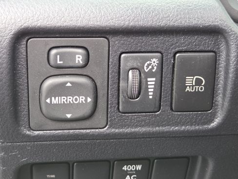 Used 2020 Toyota 4Runner Venture w/ Moonroof Package AWD/4WD image 14