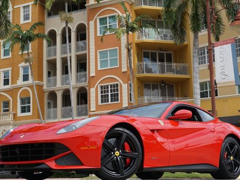 Used 2016 Ferrari F12 Berlinetta image 32