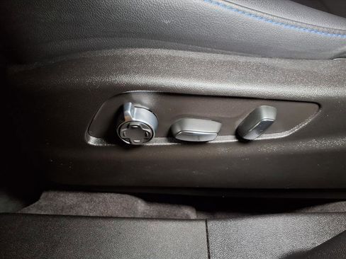 Certified 2025 Cadillac XT4 Sport w/ Cold Weather Package image 15