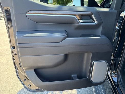 Certified 2026 Chevrolet Silverado 1500 High Country w/ High Country Premium Package AWD/4WD image 40