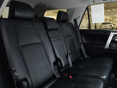 Used 2016 Toyota 4Runner Limited image 21