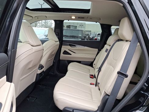 Certified 2023 INFINITI QX60 Luxe w/ Cargo Package image 11