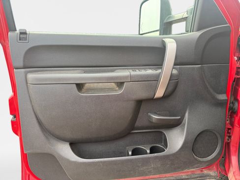 Used 2013 Chevrolet Silverado 2500 LT w/ Interior Plus Package AWD/4WD image 18