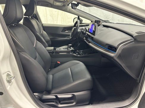 Used 2025 Toyota Prius XLE image 56
