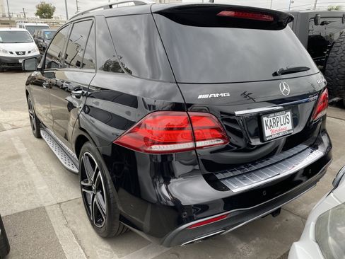 Used 2018 Mercedes-Benz GLE 43 AMG 4MATIC w/ Premium 2 Package image 9