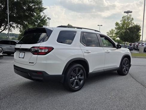 Certified 2026 Honda Pilot Sport image 7