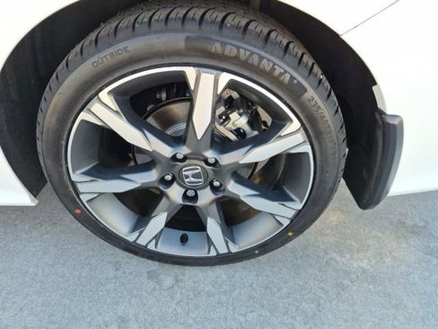 Certified 2025 Honda Civic Sport image 4