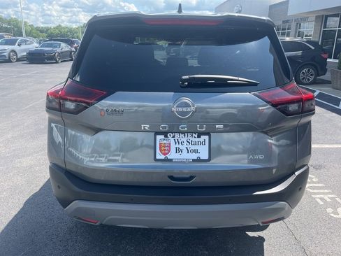 Used 2023 Nissan Rogue S image 4