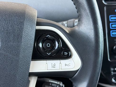 Used 2016 Toyota Prius Four w/ Advanced Technology Package FWD image 31