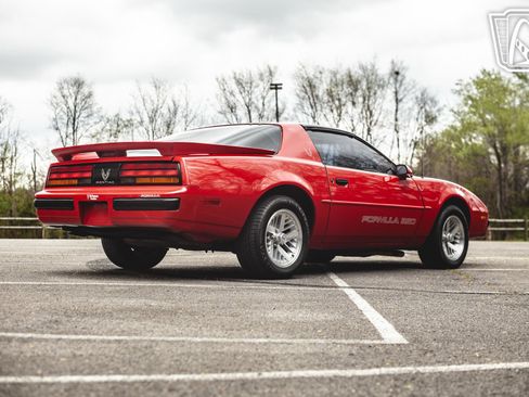 Used 1989 Pontiac Firebird Formula RWD image 17