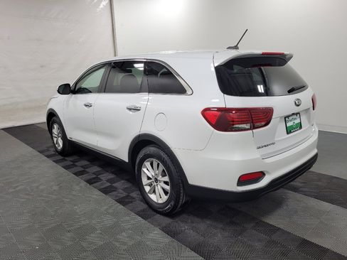 Used 2019 Kia Sorento LX image 3