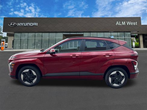 Used 2025 Hyundai Kona SEL FWD image 8