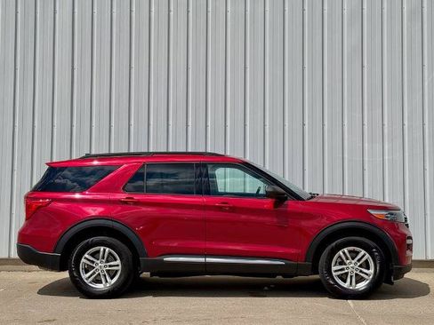 Certified 2023 Ford Explorer XLT w/ Equipment Group 202A AWD/4WD image 7