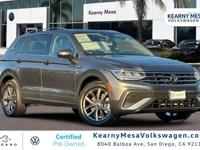 Used 2023 Volkswagen Tiguan SE w/ Panoramic Sunroof Package
