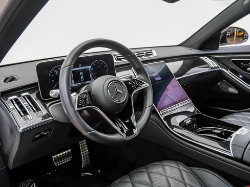 Used 2022 Mercedes-Benz S 580 4MATIC Sedan image 3