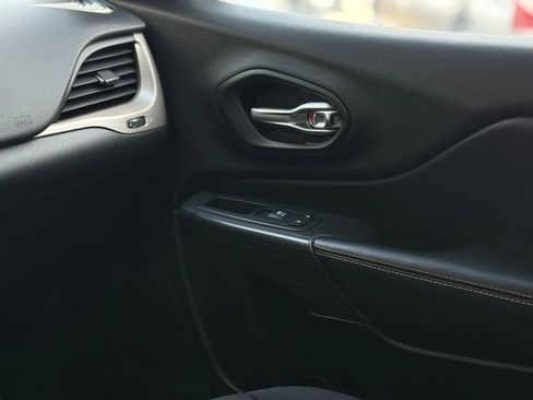 Used 2017 Jeep Cherokee 75th Anniversary image 36