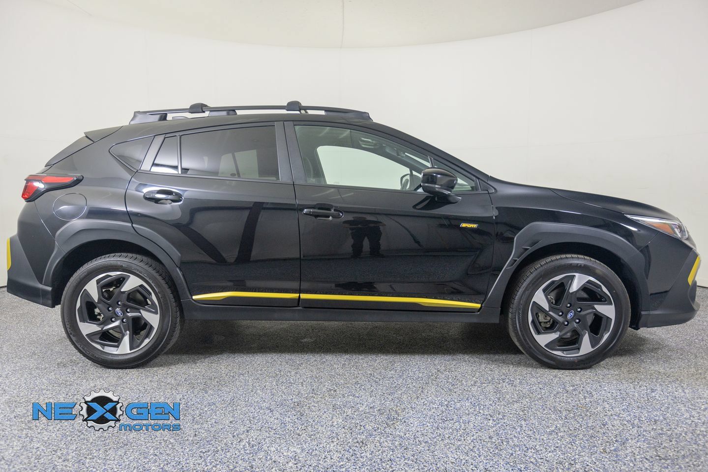 Used 2024 Subaru Crosstrek 2.5i Sport AWD/4WD image 9