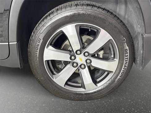 Used 2022 Chevrolet Traverse LT w/ LT Premium Package AWD/4WD image 32