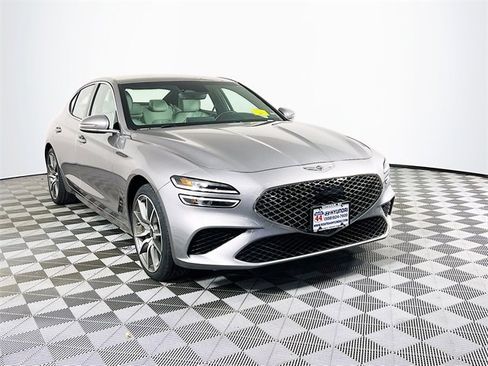 Used 2024 Genesis G70 2.5T image 7