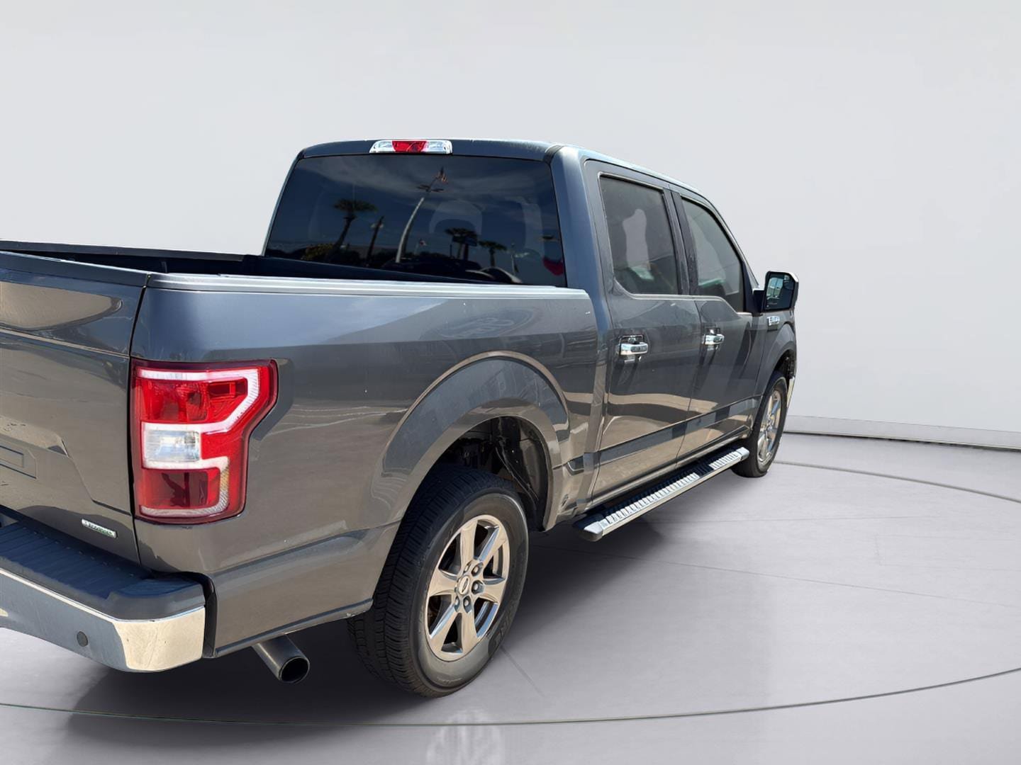 Used 2018 Ford F150 XLT w/ Equipment Group 301A Mid RWD image 5