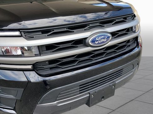 Used 2024 Ford Expedition Max XLT AWD/4WD image 32