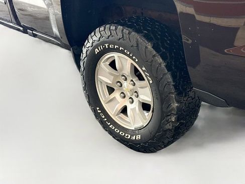 Used 2019 Chevrolet Silverado 1500 LT AWD/4WD image 29
