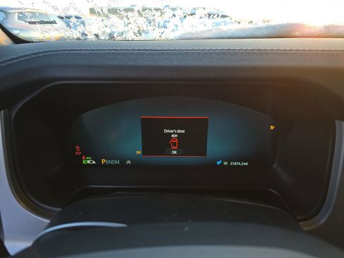 Used 2025 Ford Bronco Outer Banks image 7