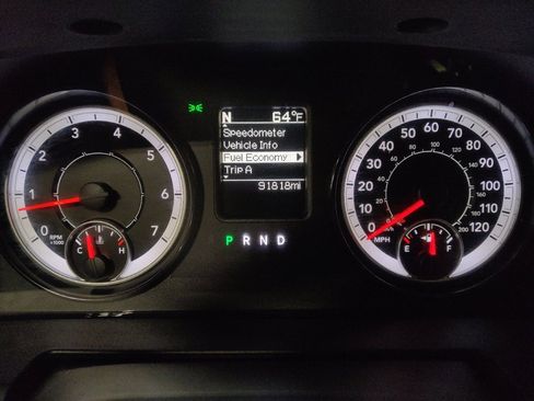 Used 2018 RAM 1500 Classic SLT AWD/4WD image 23