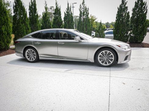 Used 2021 Lexus LS 500 w/ Interior Upgrade Package RWD image 11