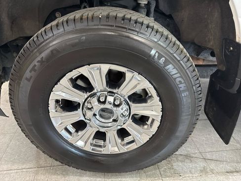 Used 2019 Ford F250 XLT w/ XLT Premium Package AWD/4WD image 58